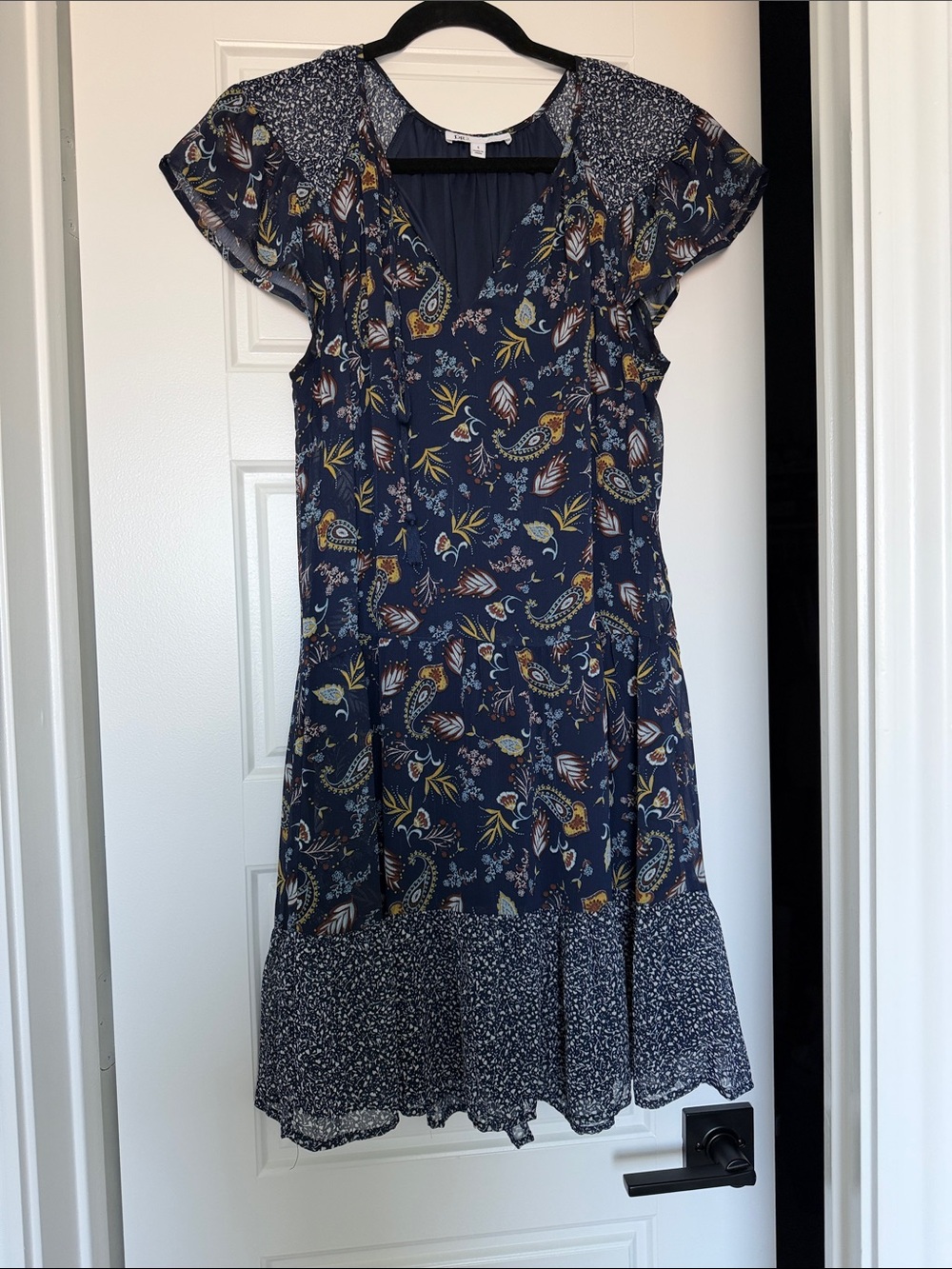 DR2 Navy Floral Paisley V-Neck Mini Dress